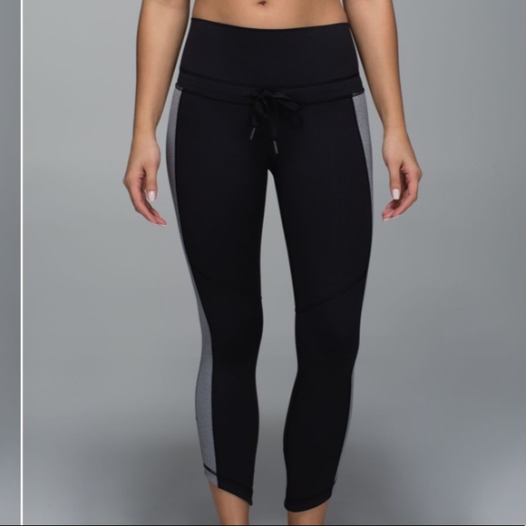 Lululemon Retreat 7/8 Pant Black / Heathered Slate - Picture 3 of 9